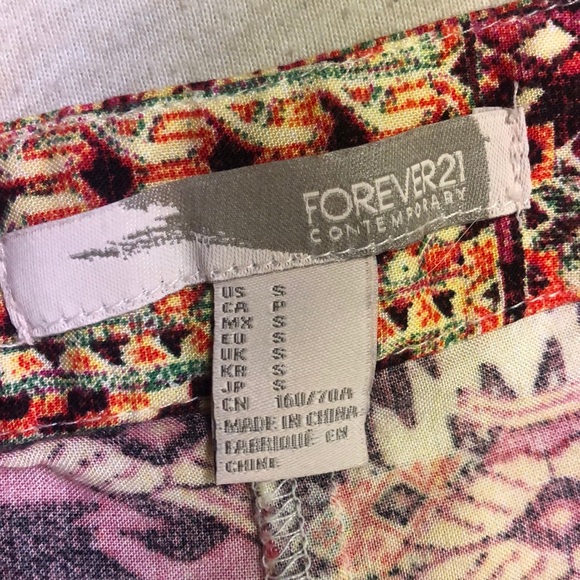 Shorts - Picture 3 of 3